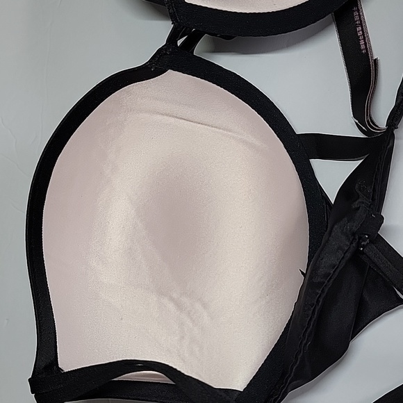 VICTORIA SECRET PUSH UP BLACK BRA/ 32DD - Picture 4 of 9